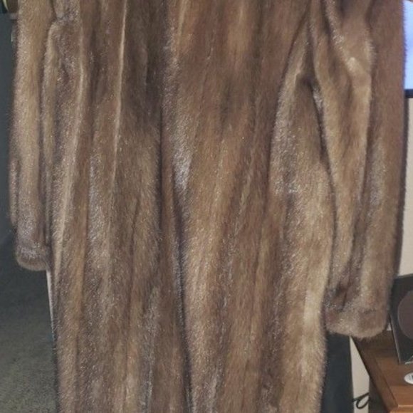 Full Length Mink Coat - Picture 3 of 4